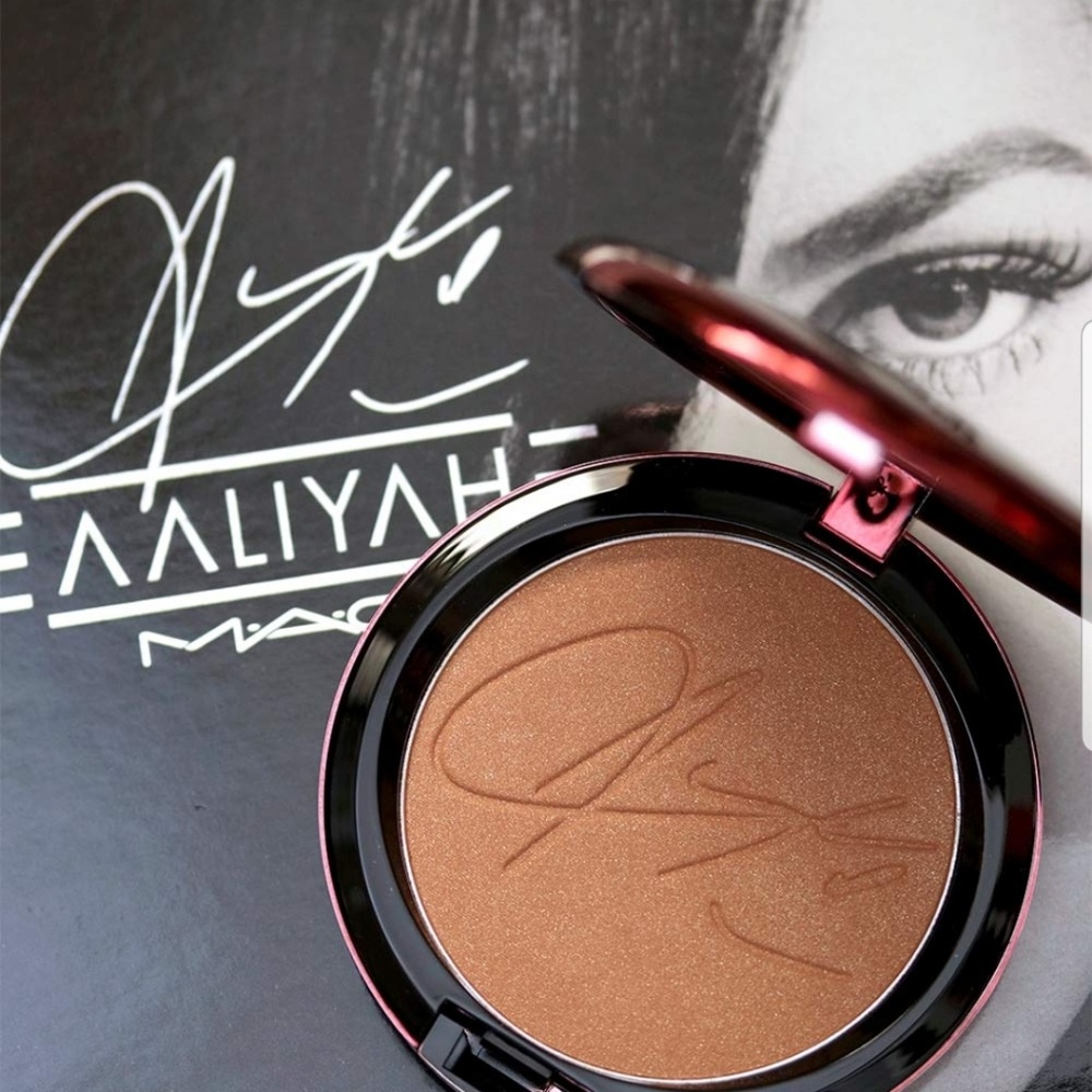 MAC Aaliyah special edition bronzer.